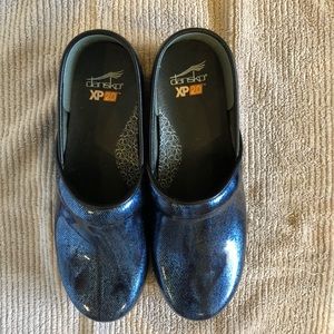 Dansko Navy pattern never worn size 41